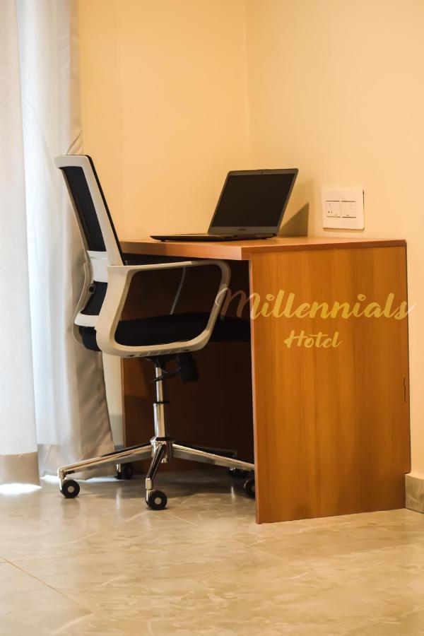 Millennials Hotel Bangalore Exterior foto